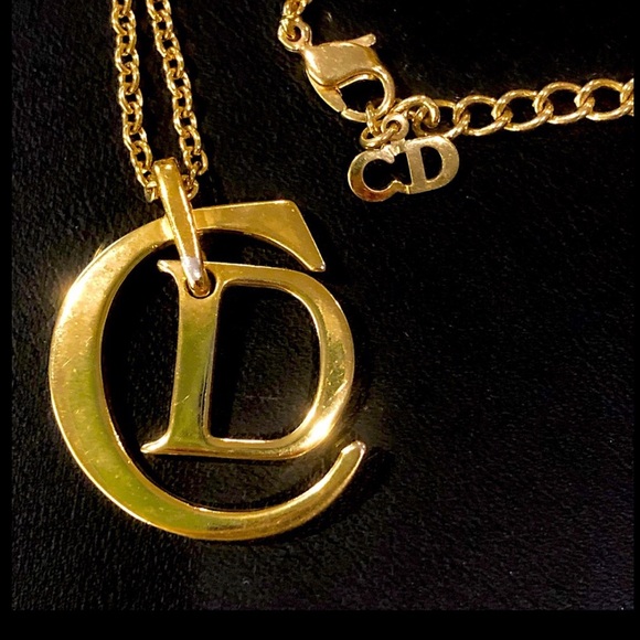 DIOR Oversized CD Monogram Gold Plated Pendant on 22” GP Necklace in DIOR BOX - Picture 12 of 13